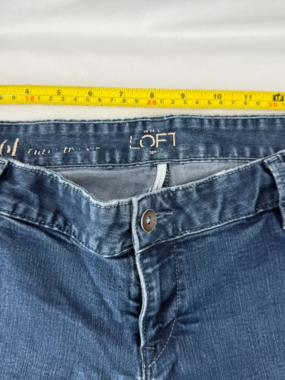 LOFT Women Blue Vintage Denim Modern Flare Jeans Stretch Pants Size 6 Regular